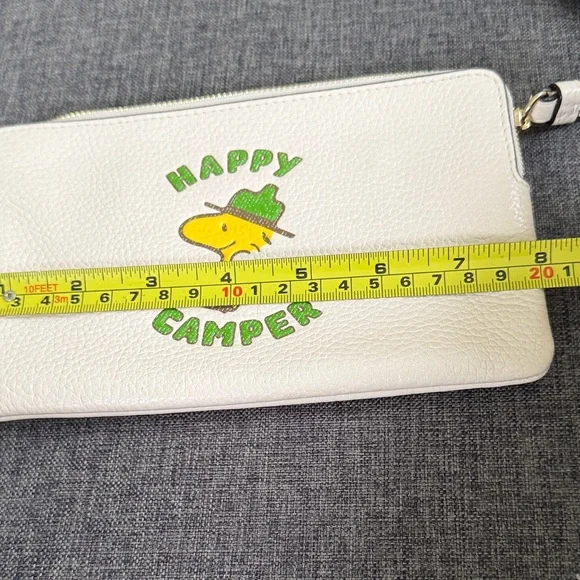 Coach Peanuts leather wristlet Snoopy Woodstock Hapoy Camper NEW - Picture 9 of 10